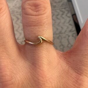 14k yellow gold 2mm wave band ring